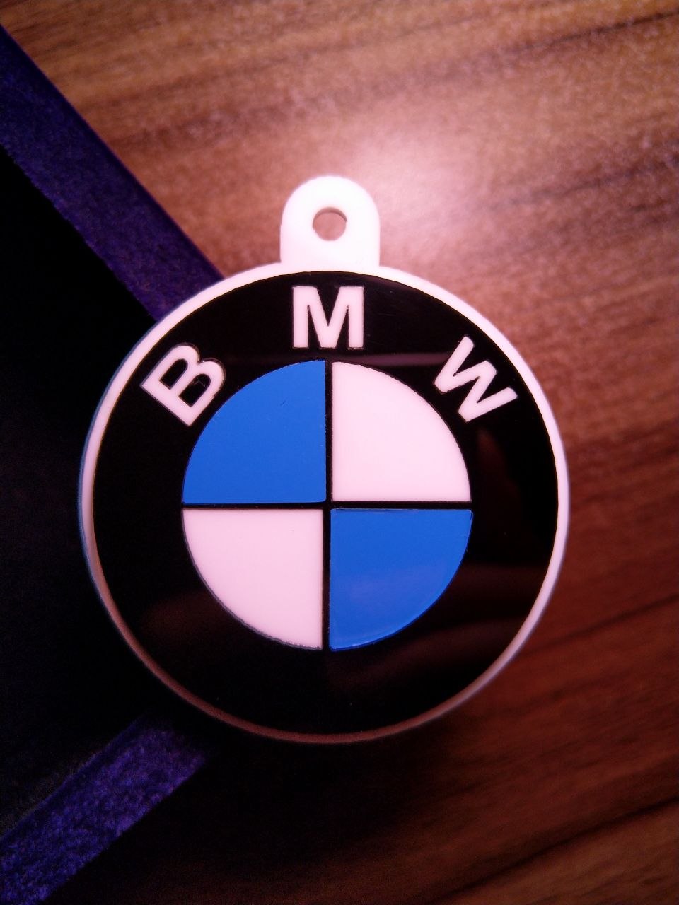 سرکلیدی لوکس بی ام و (BMW) - طراحی اختصاصی هایکا کارشاپ